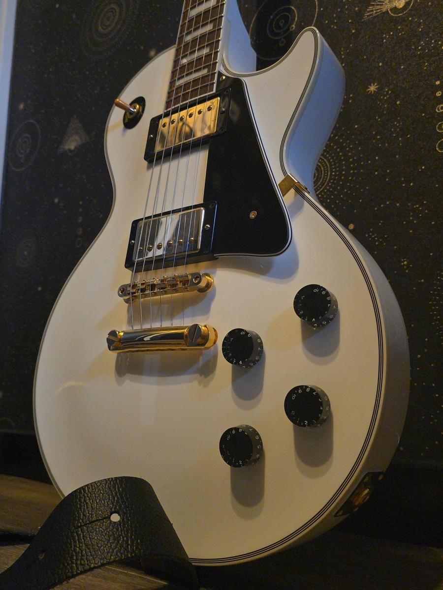 Tokai Les Paul Custom Alpine White + Hard Case
