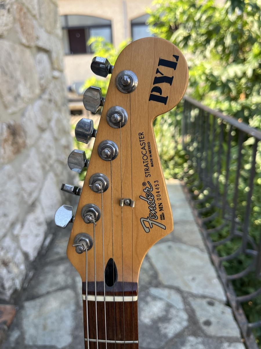 fender-stratocaster-mexico-