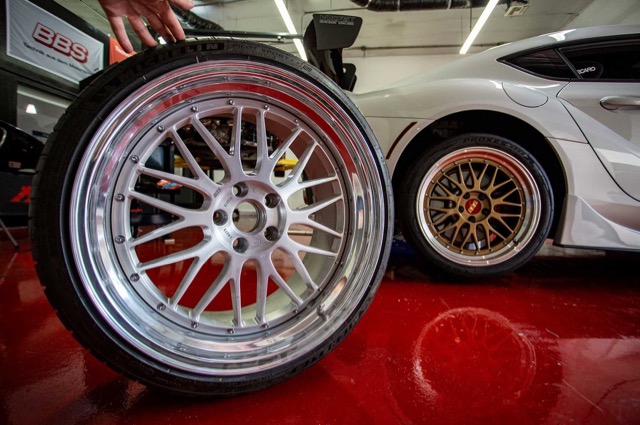 1/43　トヨタ　スープラ改　MA70　BBS-LM　アルミ製　深リム　ハチマル 1/43 トヨタ スープラ改 A70 OZフッツーラ アルミ製 深リム - メルカリ