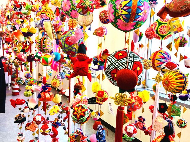 柳川さげもん 可愛いらしいつるし雛で祝う福岡県柳川市伝統のひな祭り