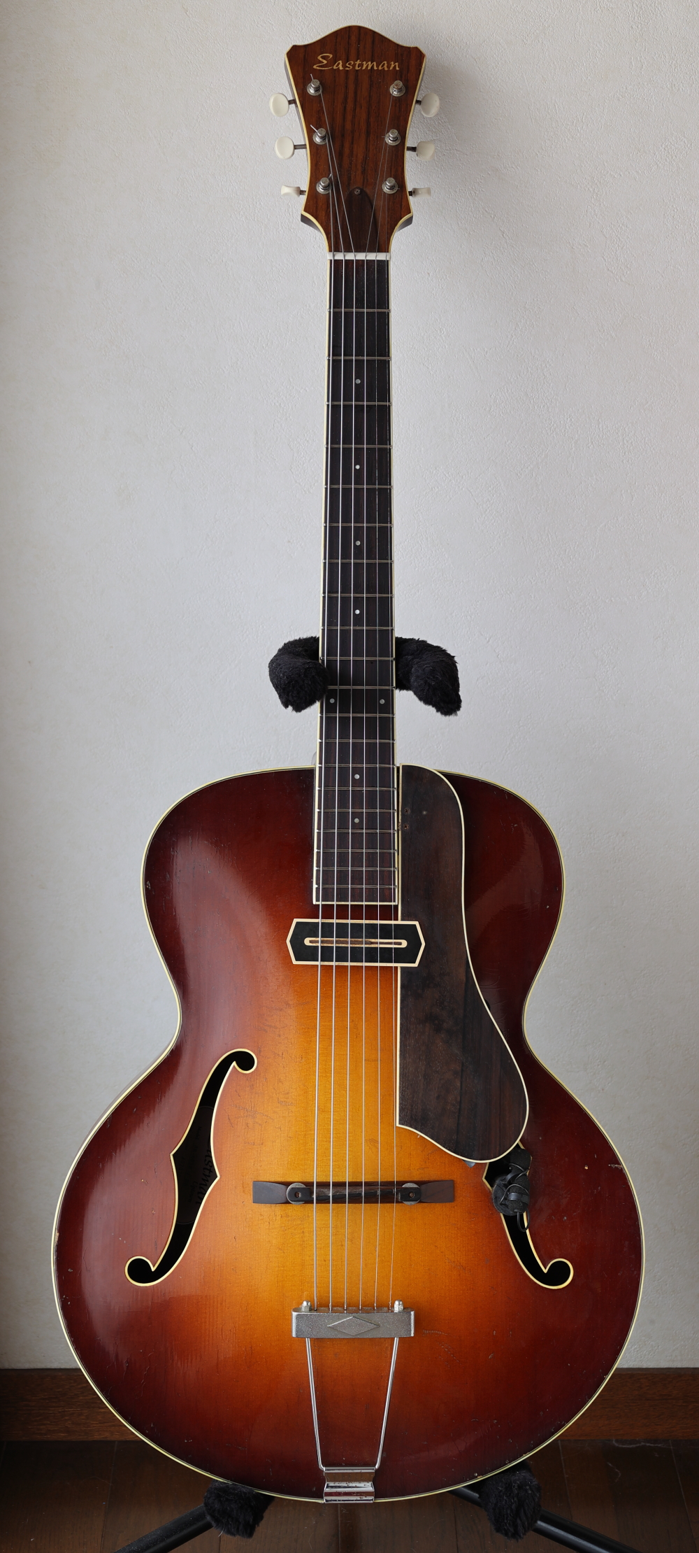Eastman AR-605E/SB