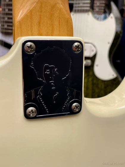 FenderJimi Hendrix Tribute Stratocaster -Olympic White- 1997年製