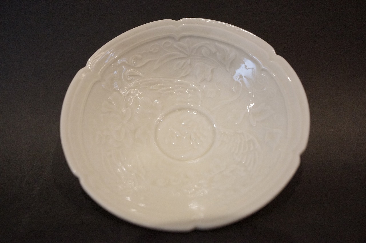 川瀬竹志 白磁印花文盃 | 美術商玉齋