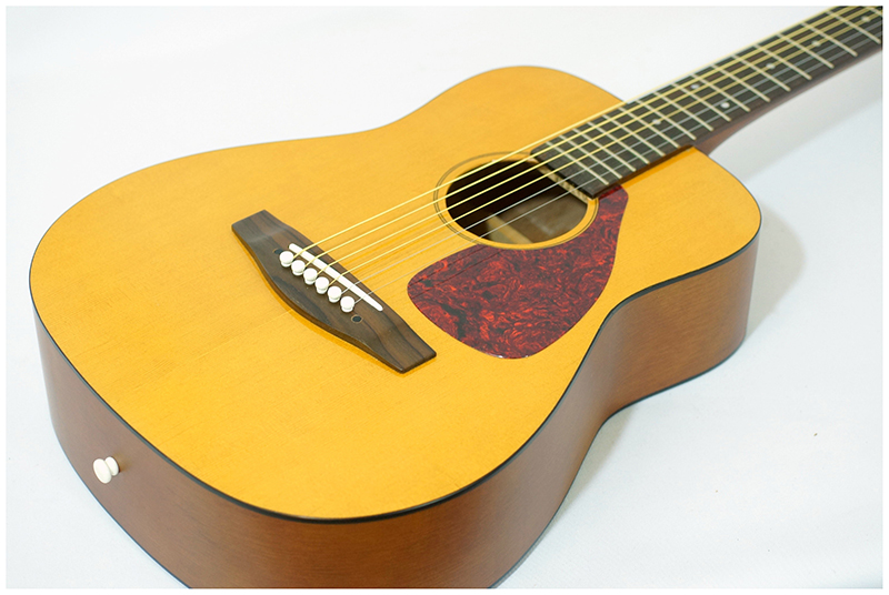 Yamaha 【JR-1 / FG-Junior / 小ぶりなアコースティックギター】 | D