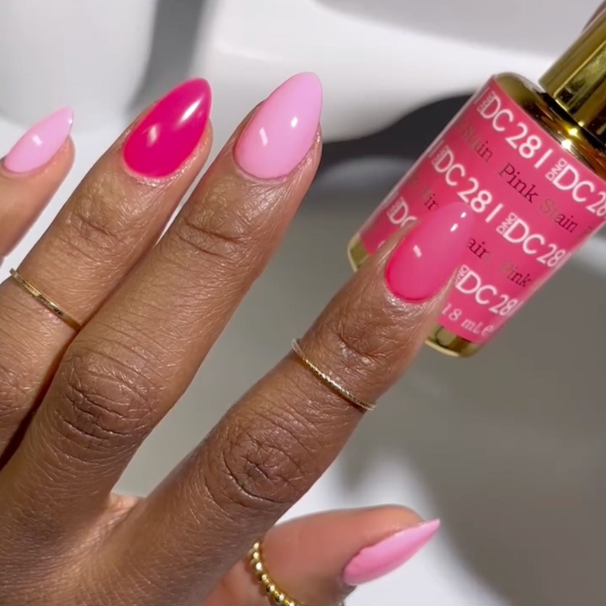 Pink Stain #281 – DND Gel