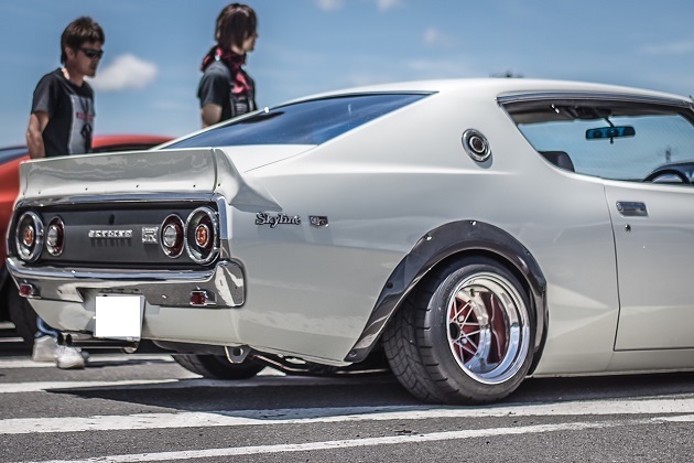 リム交換で極太カスタムのSSRジルバレーシング 日産スカイライン