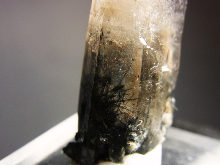 マラウイ産スモーキークォーツ＆エジリン (Smoky Quartz & Aegirine