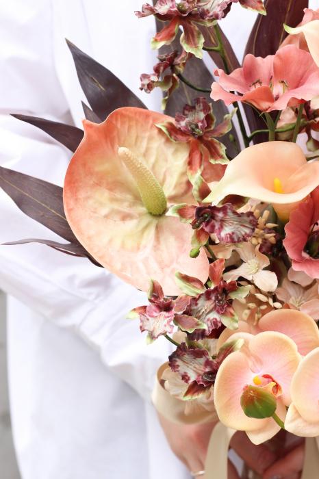 アーティフィシャル・造花】テラコッタカラーのクラッチブーケ|大阪で