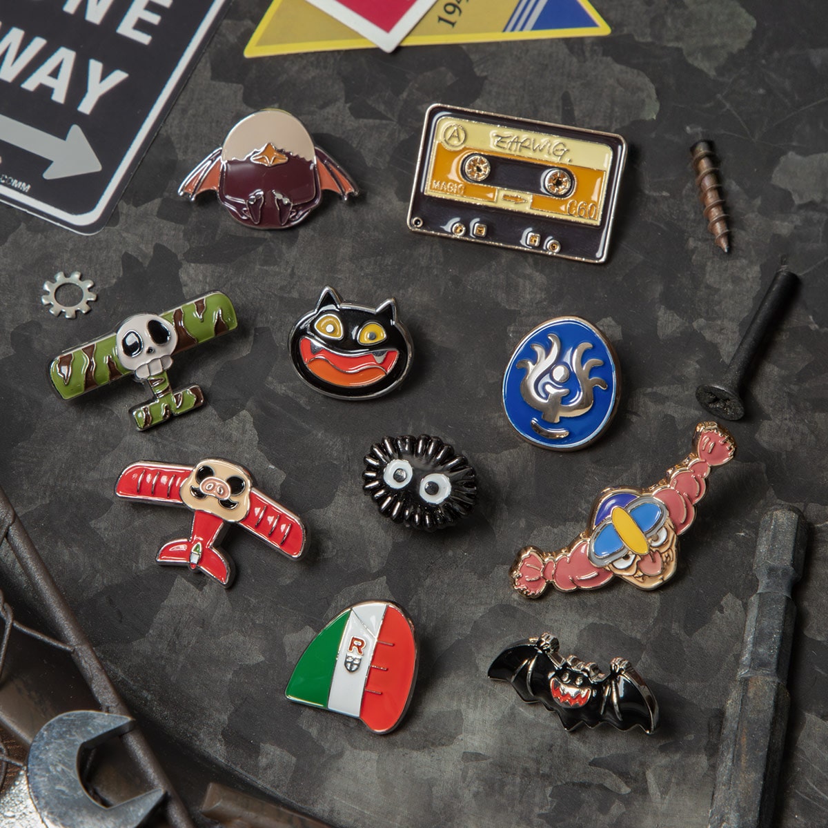 GBL】天空の城ラピュタ デザインピンバッジ ドーラ | どんぐり共和国