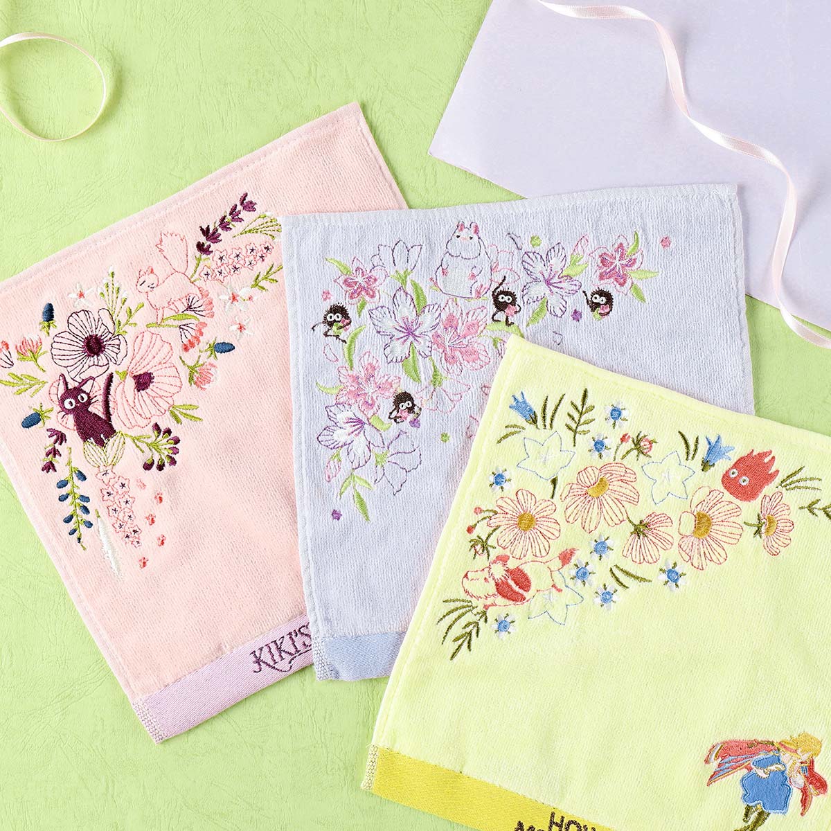 魔女の宅急便 「キキとジジ」 刺繍ミニタオル | どんぐり共和国そらの