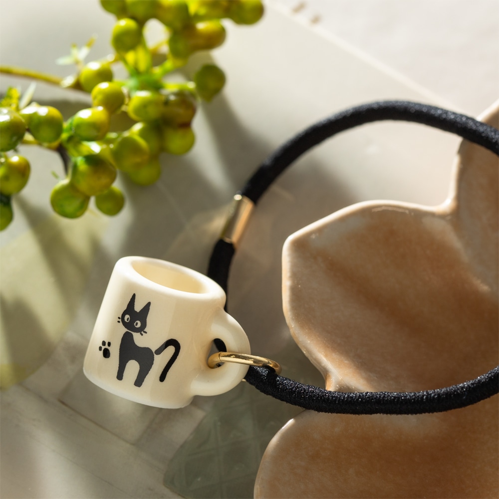 魔女の宅急便 ヘアゴム ジジのマグカップ | どんぐり共和国そらのうえ店