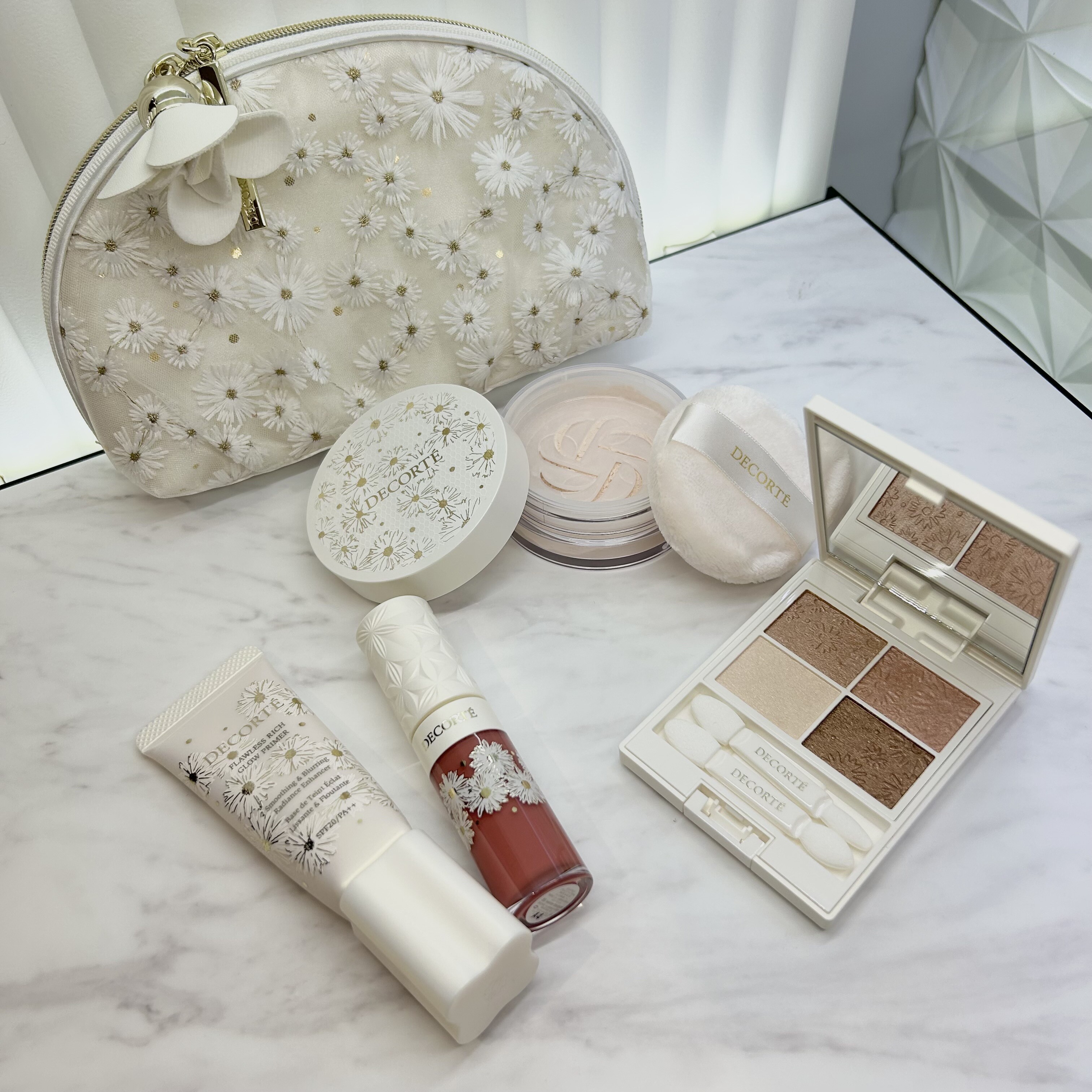 コスメデコルテ ホワイトブリスコレクション Web予約のお知らせ