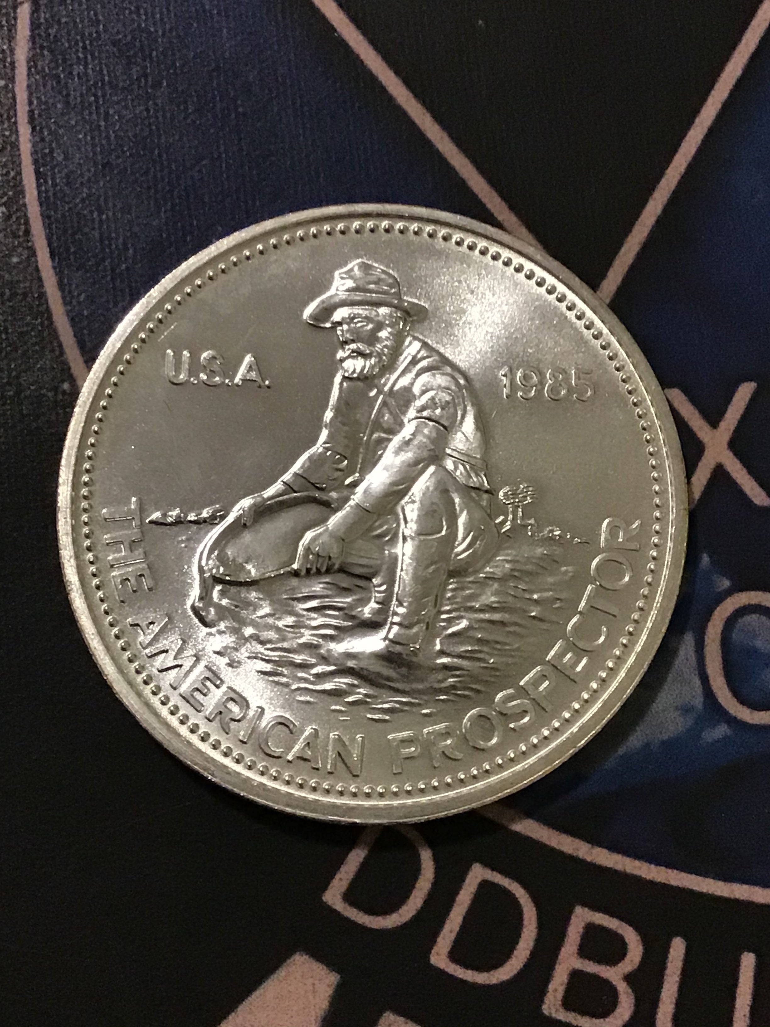 1985 1 oz. .999 Silver Engelhard Prospector Round-Eagle Reverse – DDB