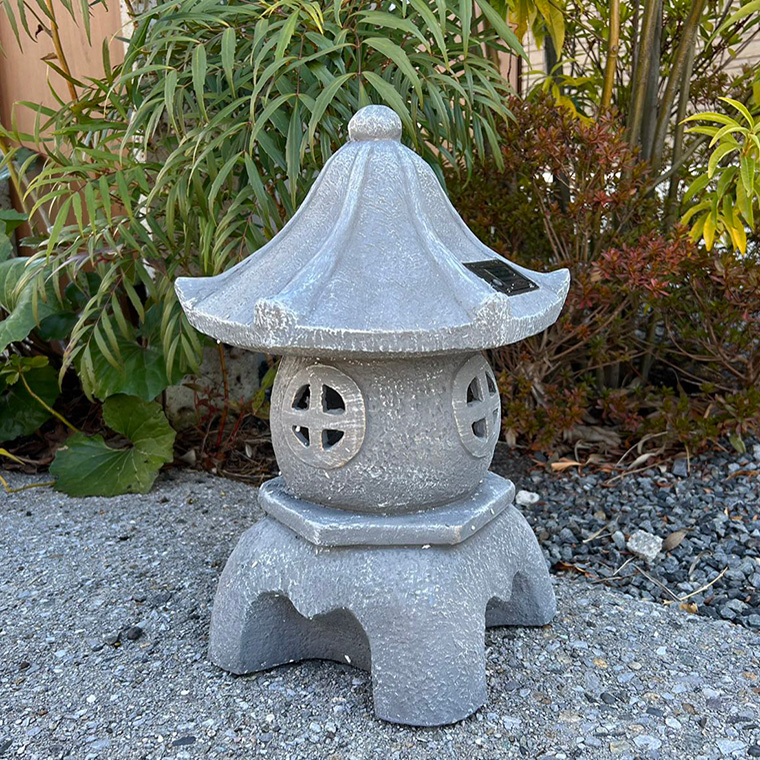 灯篭 石灯篭 光る ソーラー 石 灯篭 とうろう 和風 灯籠 中型 高さ43cm