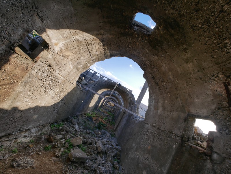 燐鉱石貯蔵庫跡(北大東島) | Departure