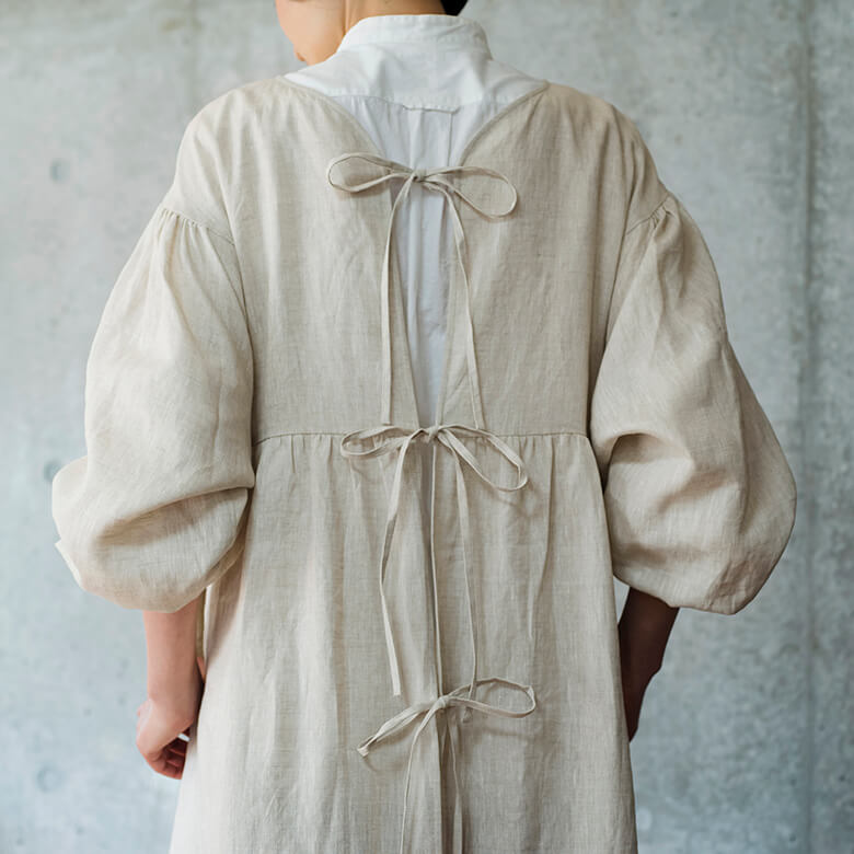 DEAN＆DELUCA×BEAMS COUTURE 割烹着ドレス ブラック | DEAN & DELUCA