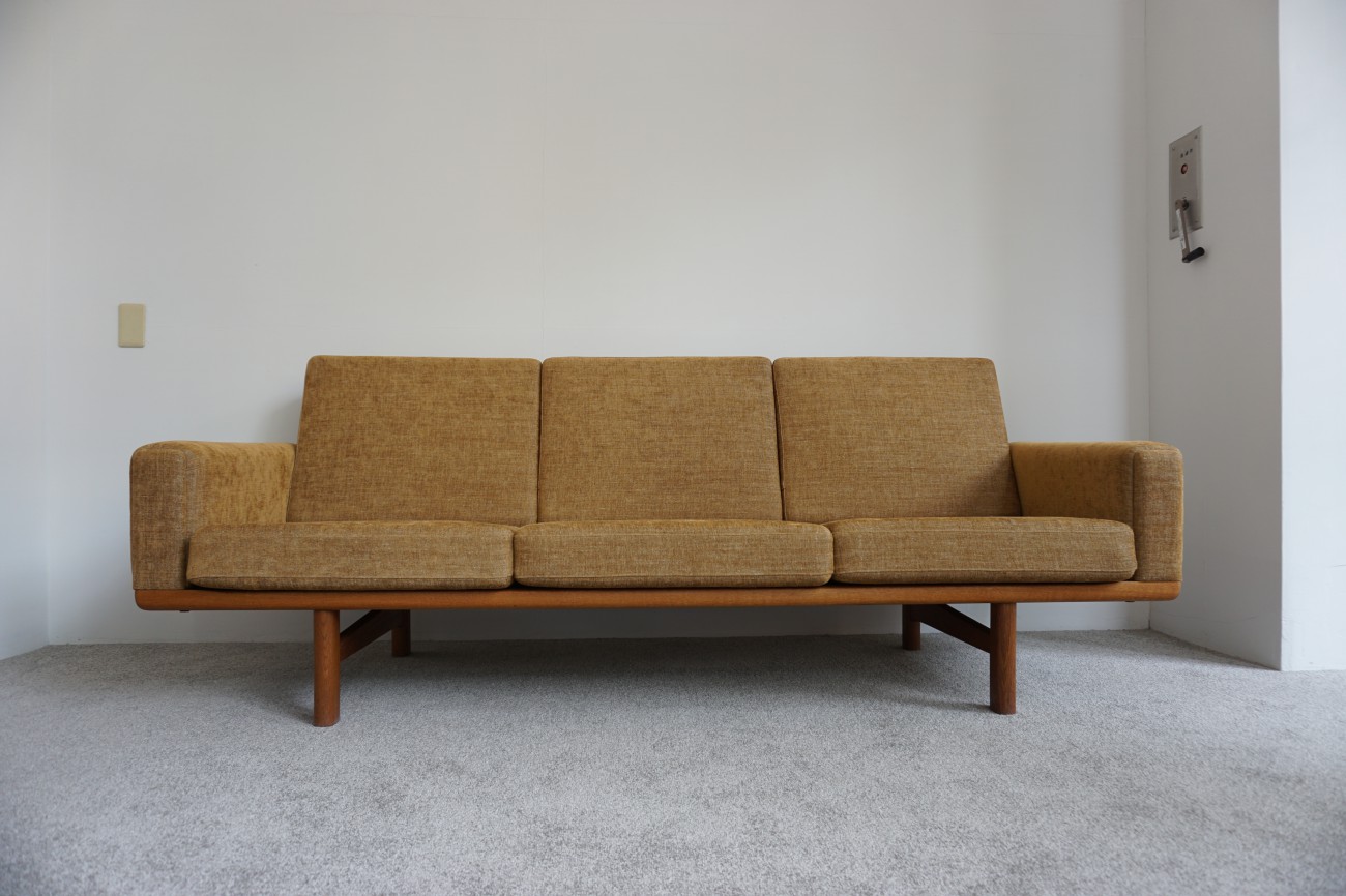 Hans J.Wegner GE236 sofa Oak GETAMA Gaston y Daniela / ハンス