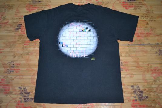 VINTAGE 1982 PINK FLOYD THE WALL CONCERT T-SHIRT | Defunkd