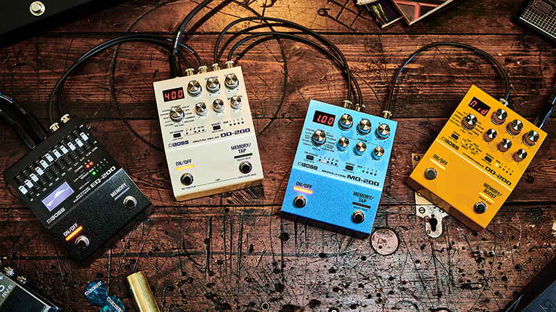 BOSS／DD-200、EQ-200、MD-200、OD-200】2つのフットスイッチが目印