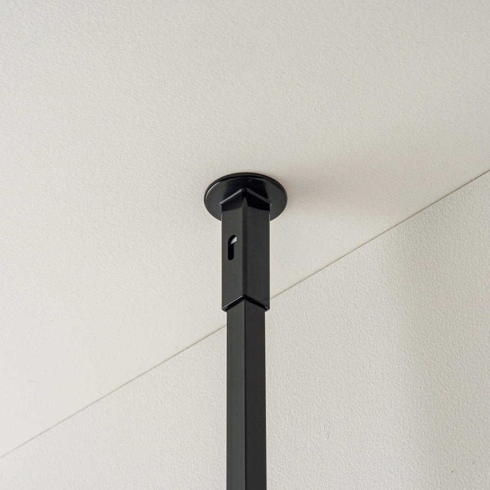 超薄型突っ張りディスプレイ収納ラック 幅55cmタイプ 奥行12cm高さ