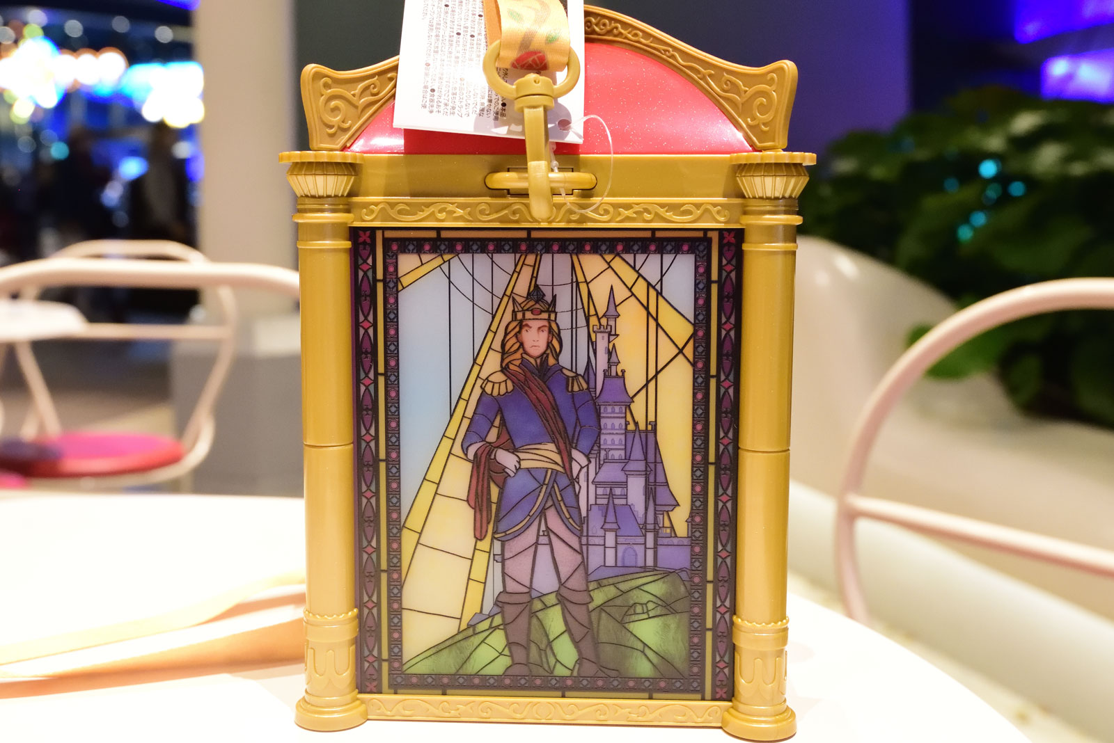 綺麗すぎ…!!】TDL新エリア『美女と野獣』の光るポップコーンバケットを