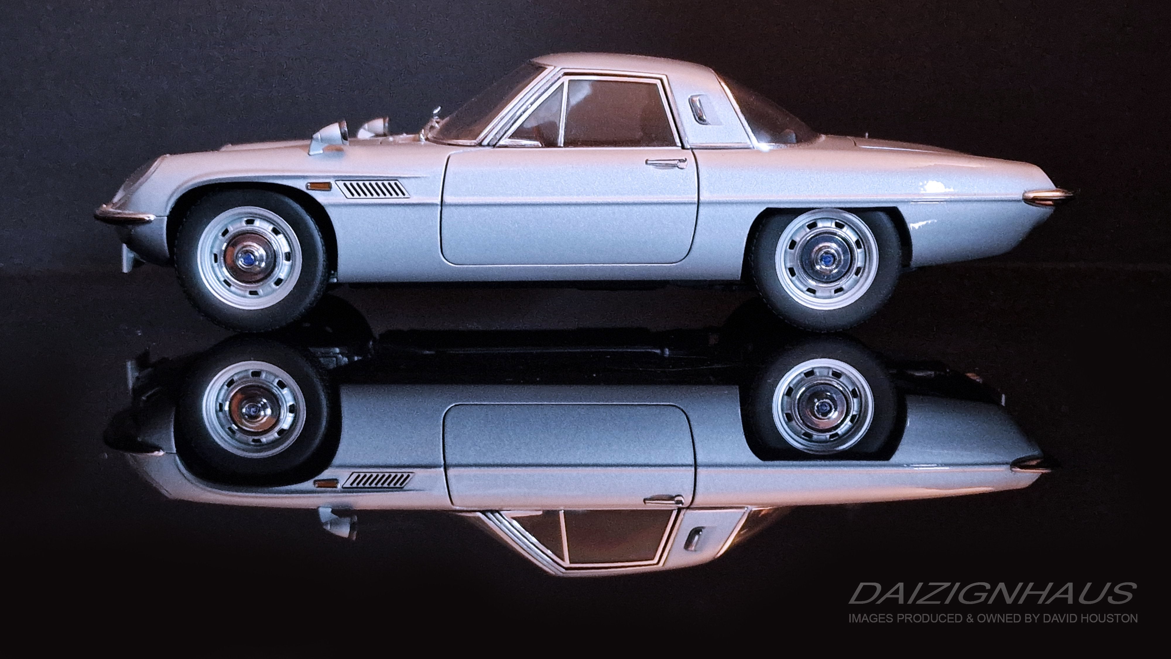 1/18 1968 Mazda Cosmo Sport (Series-II Facelift)AUTOart