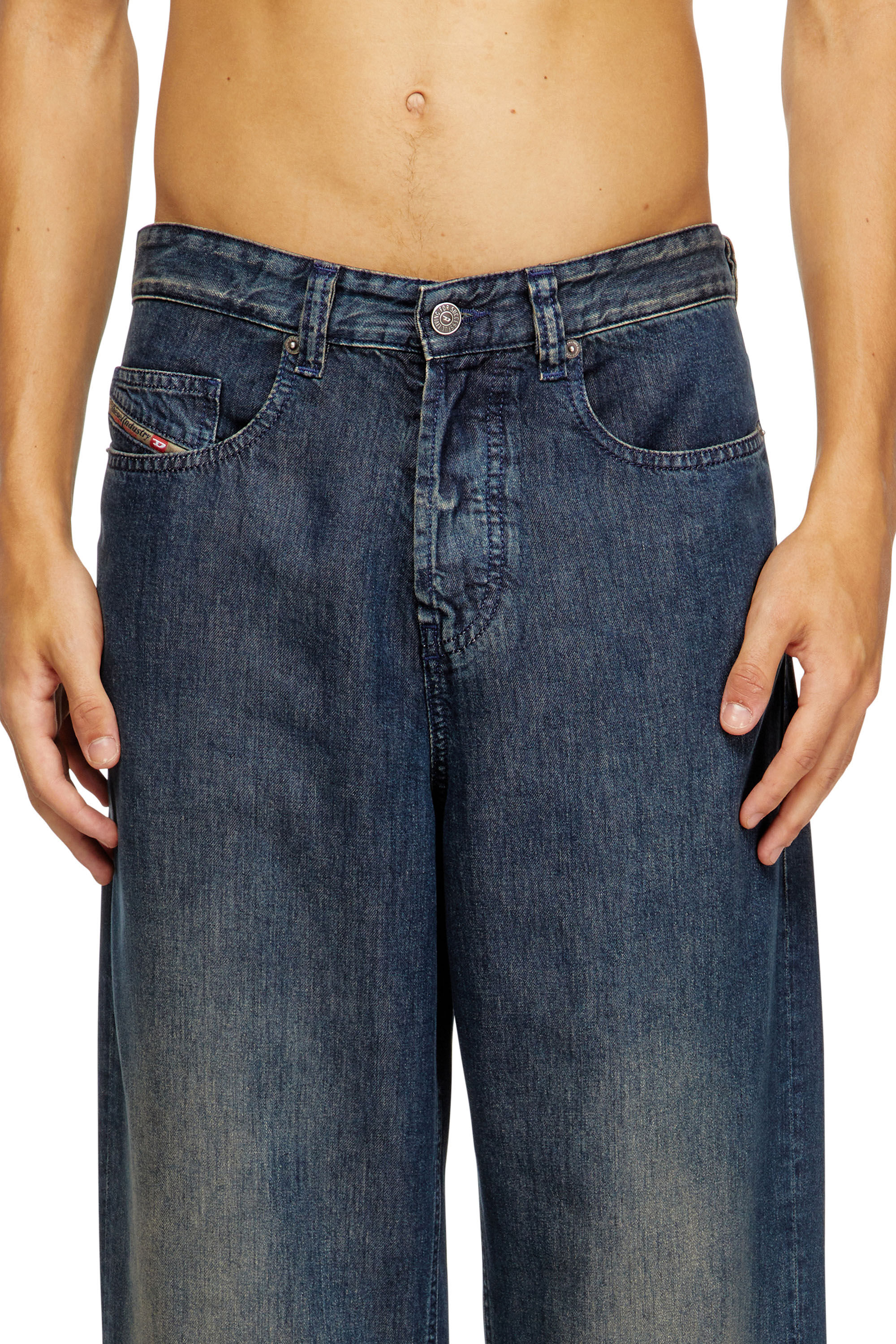 Relaxed Jeans - 2001 D-Macro | ダークブルー | メンズ | DIESEL