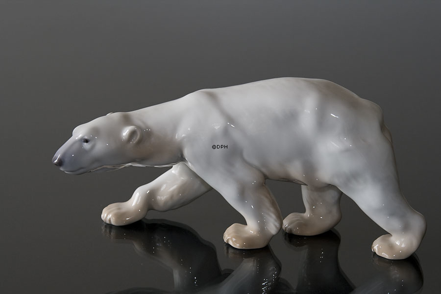 Polar Bear walking, Bing & Grondahl figurine no. 1785 or 425 | No