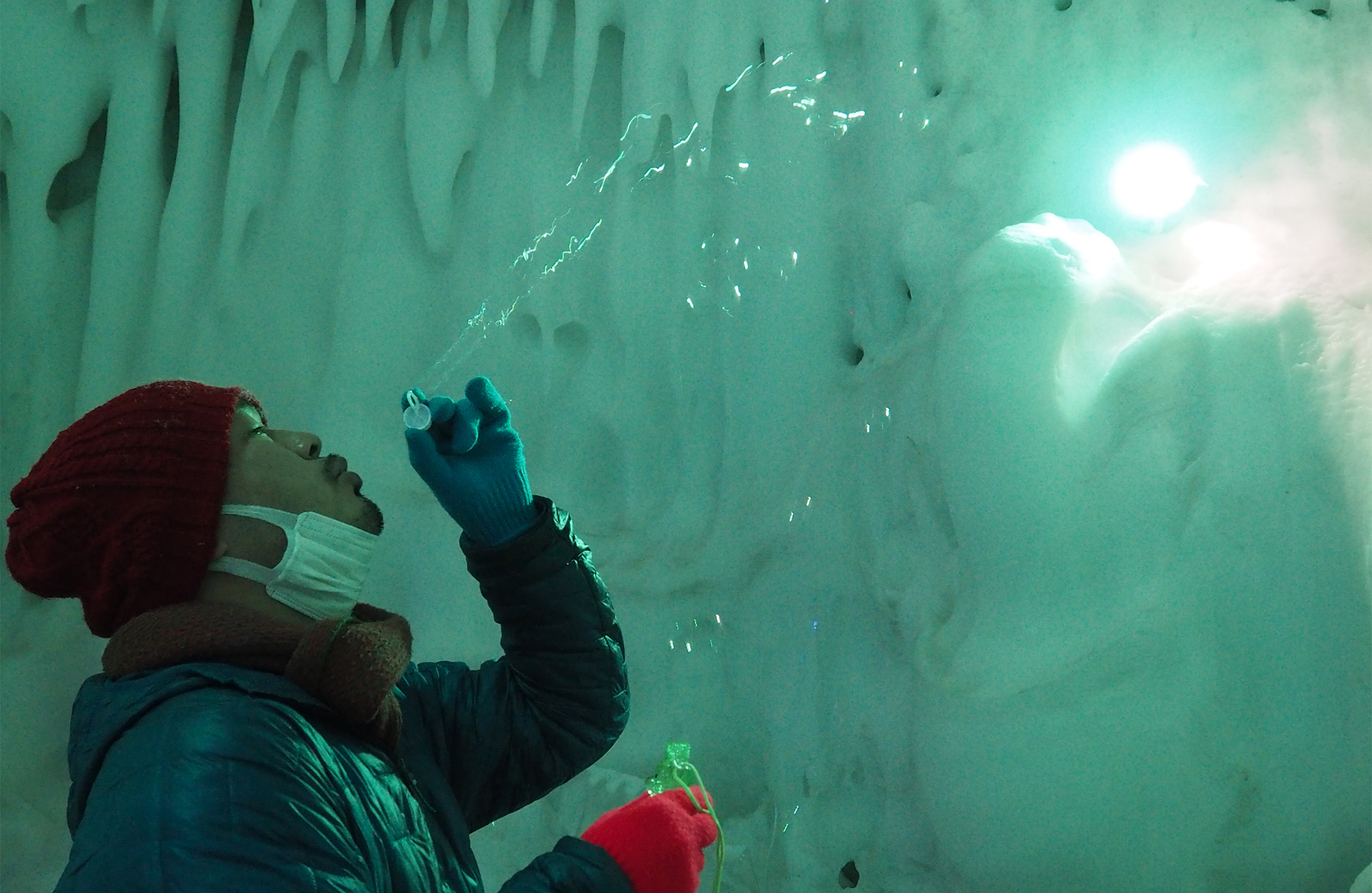 震えて驚き発見する氷の世界へ マイナス41度の風に吹かれて | 未知の