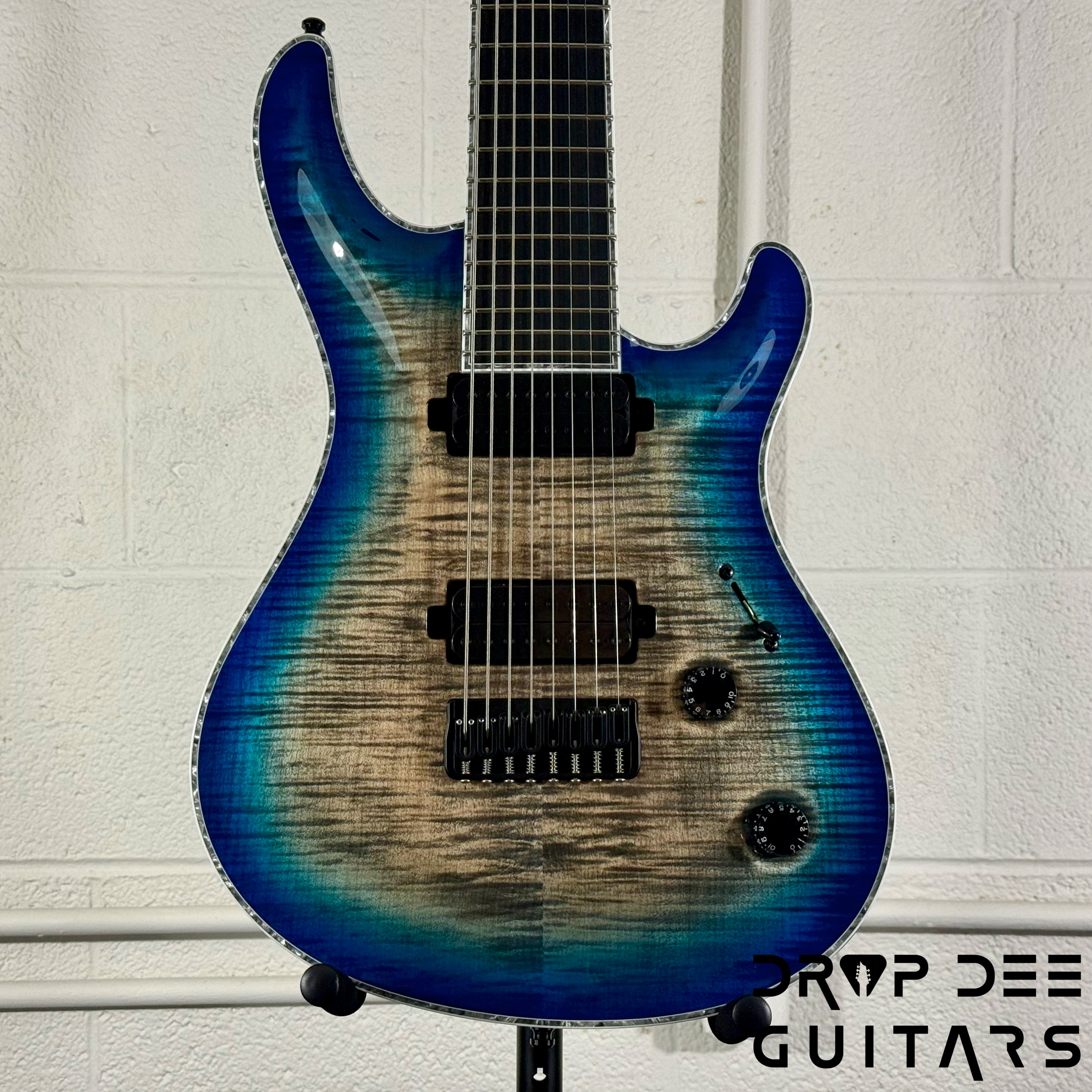 B3F95856-1404-4F9A-8639-