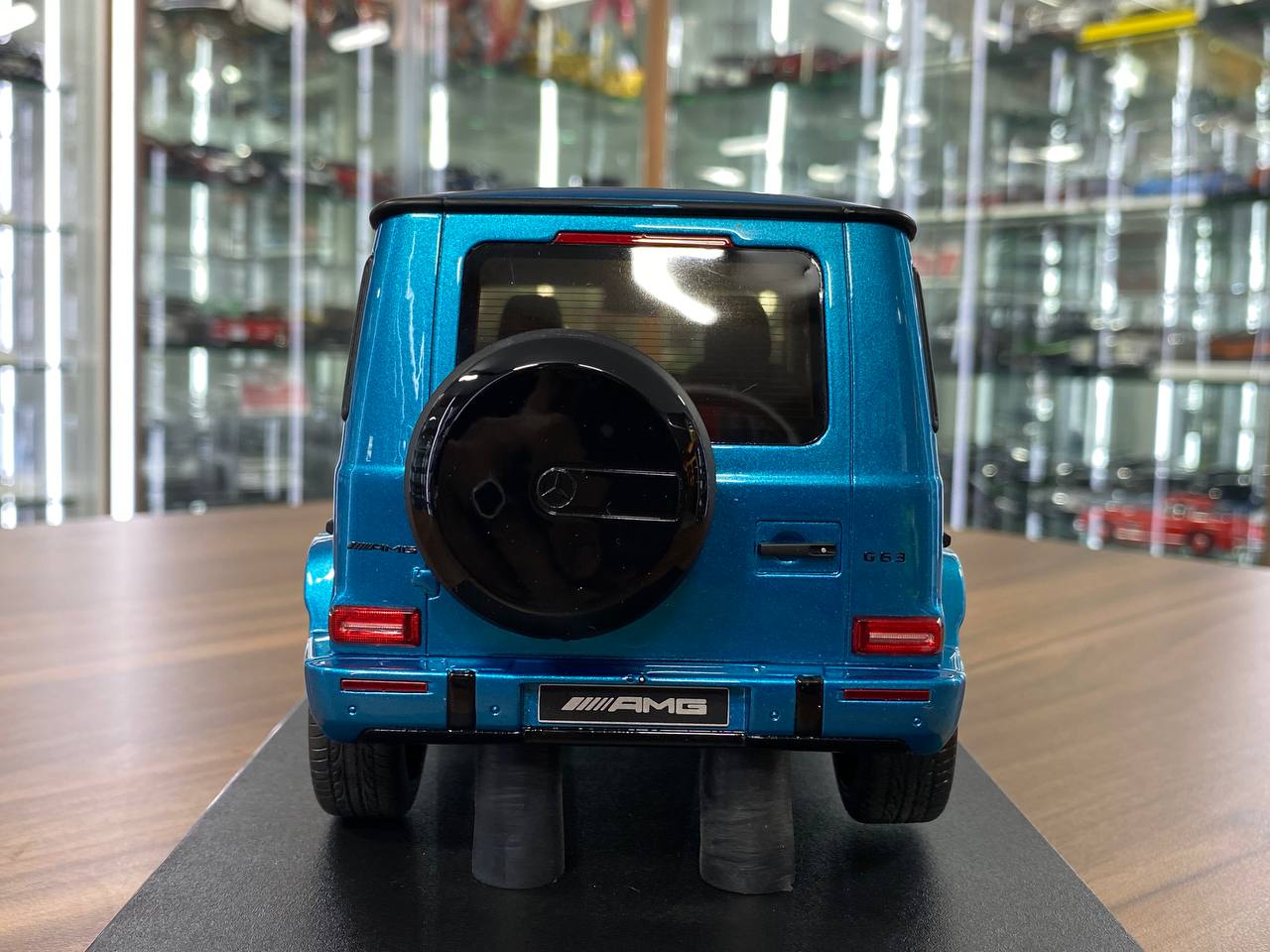 1/18 Resin GT Spirit Mercedes Benz AMG G63 2024 Hyperblue magno