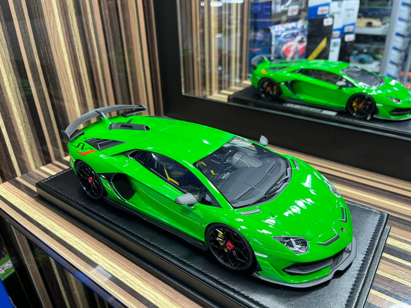 1/18 Diecast Lamborghini Aventador SVJ Novitec Green IVY Models