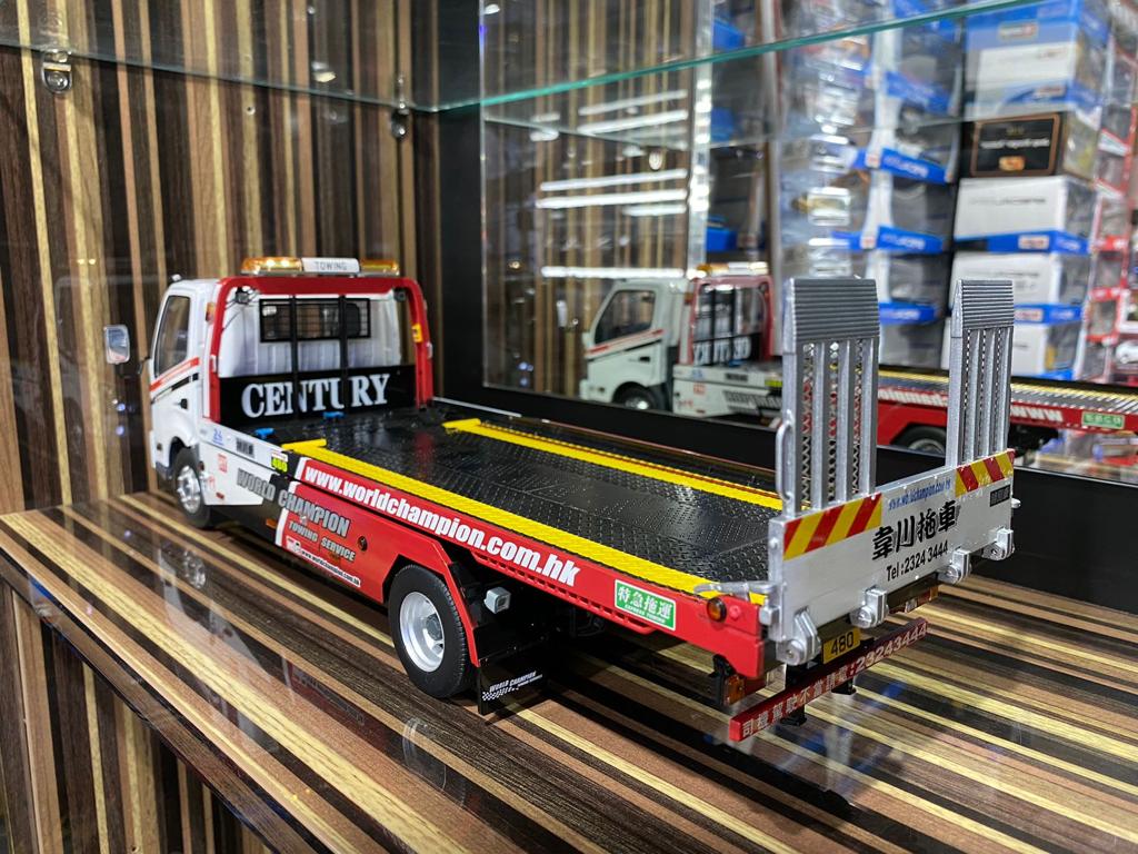 1/18 Diecast Hino 300 World Champion Flatbed Tow Truck White by