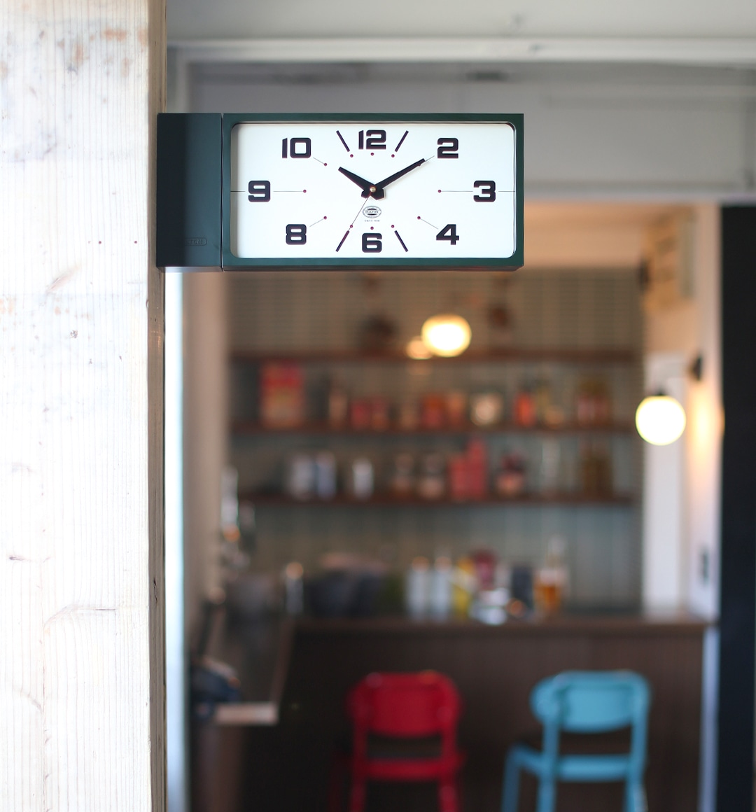 確かな存在感を発揮する時計 | 飽きのこないシンプルなデザイン(並び順