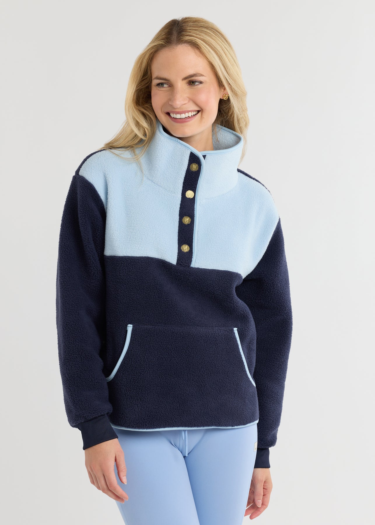 Finlay Pullover in Sherpa Fleece (Navy/Ice Blue) – Dudley Stephens