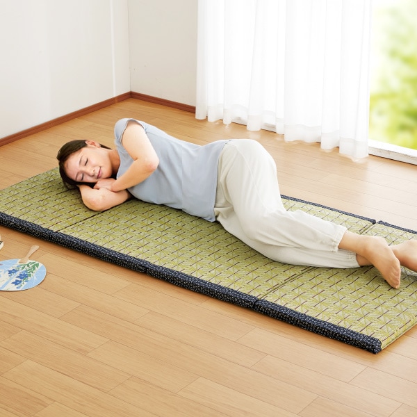 江戸桜い草ごろ寝マット: 寝具／はぴねすくらぶ