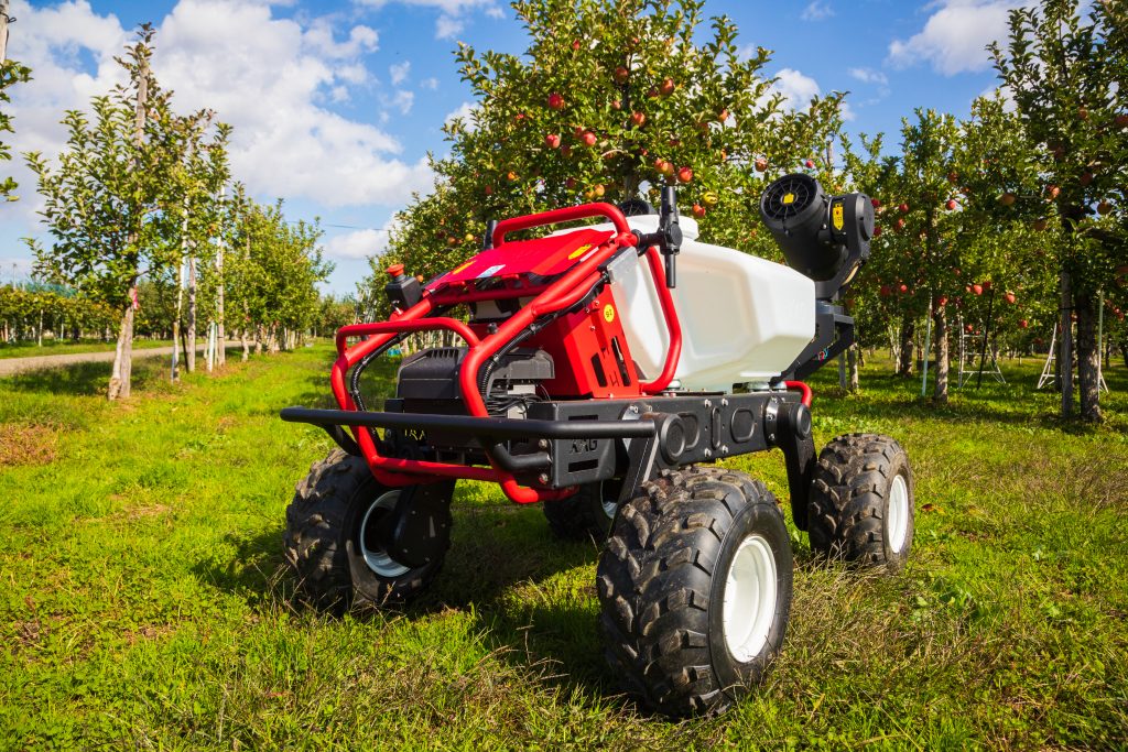 農業用無人作業車R150による薬剤防除実証 ｜ 秋田県農林水産情報こまち