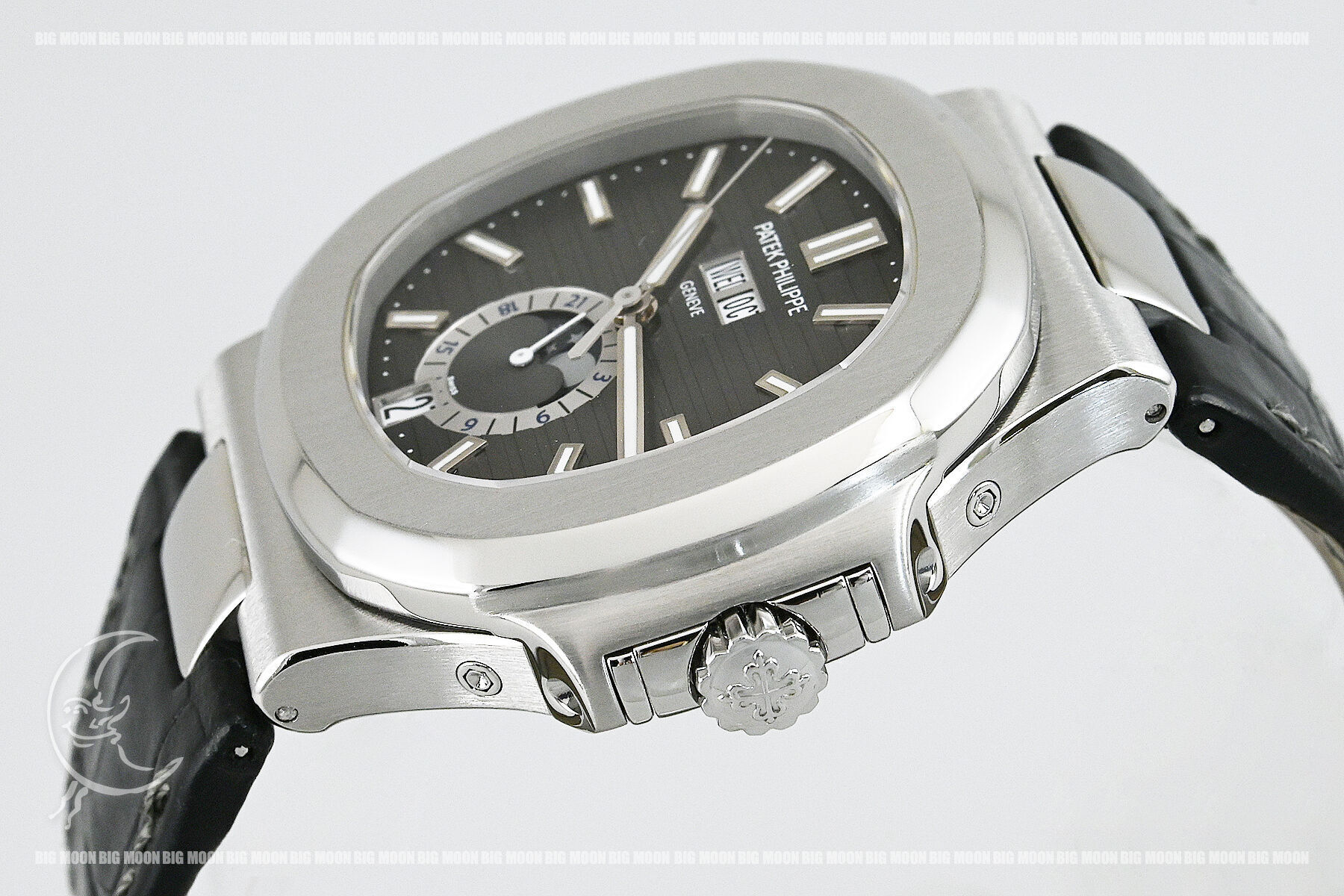 PATEK PHILIPPEのノーチラス・年次カレンダー「5726A-001」の販売なら