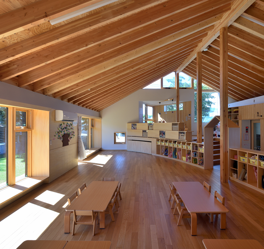 堂前 守人さんの（陶芸家）のお皿 ： 株式会社遠藤建築アトリエは