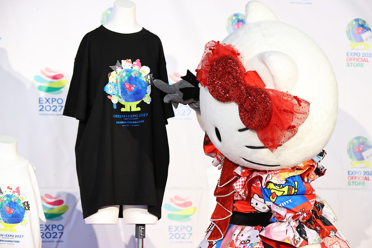 トゥンクトゥンクとキティちゃんが握手で盛り上げ！コラボ商品7点お披露目