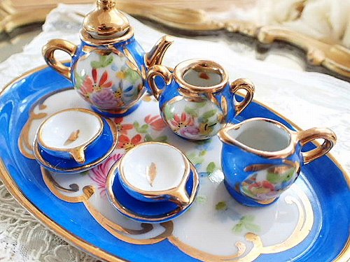 リモージュ 手描きミニチュアティーセット - 薔薇と天使のアンティーク