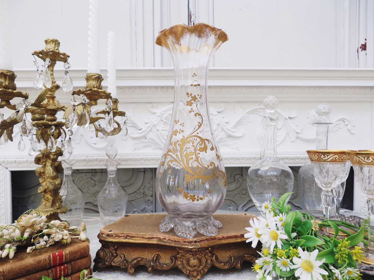 優美 オールドバカラ 金彩フラワーベース - 薔薇と天使のアンティーク