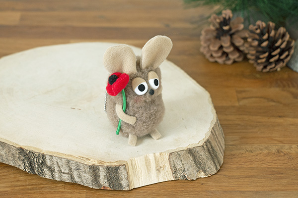 ふかふかフレデリック マスコット はにかみ | 絵本ナビ | グッズ・通販