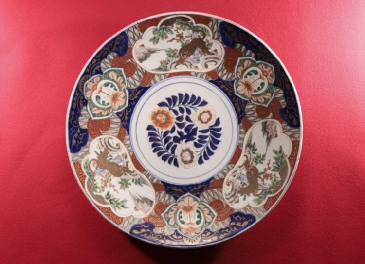 骨董品としての皿の種類とその魅力について解説！｜愛知名古屋の骨董品