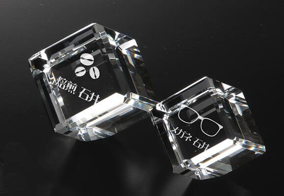 特注ペーパーウェイト/3Dクリスタル | 株式会社 石井トロフィー