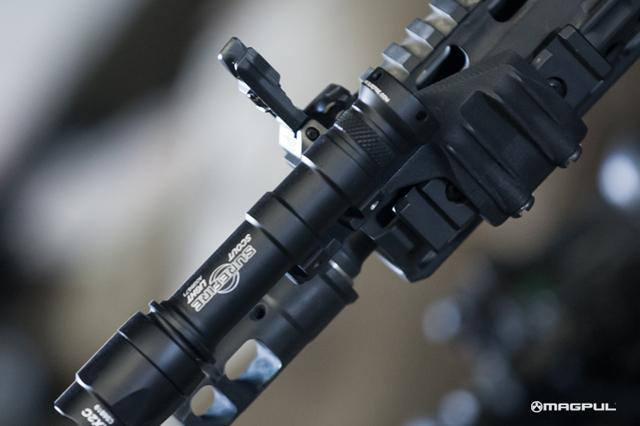 Magpul Rail Adjustable Light Mount 0.75