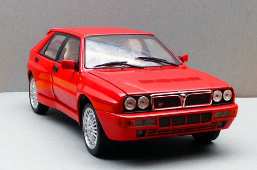 Lancia Delta HF Integrale - Ricko 32113R 1:18
