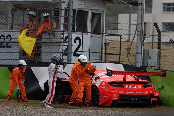 公式練習：クラッシュした大湯都史樹（ARTA MUGEN NSX-GT） - 2023年