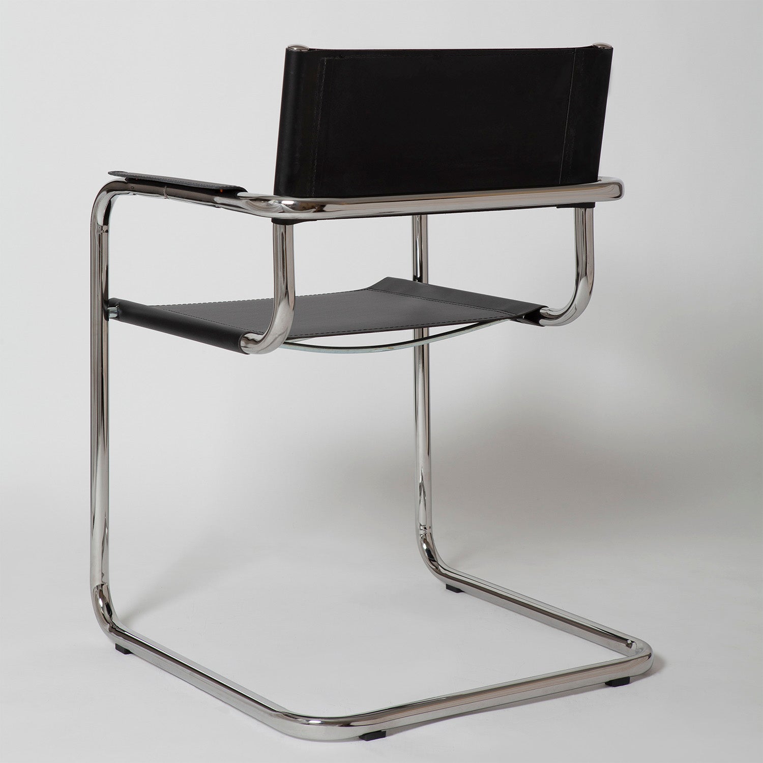 Stam Leather Armchair – Forom