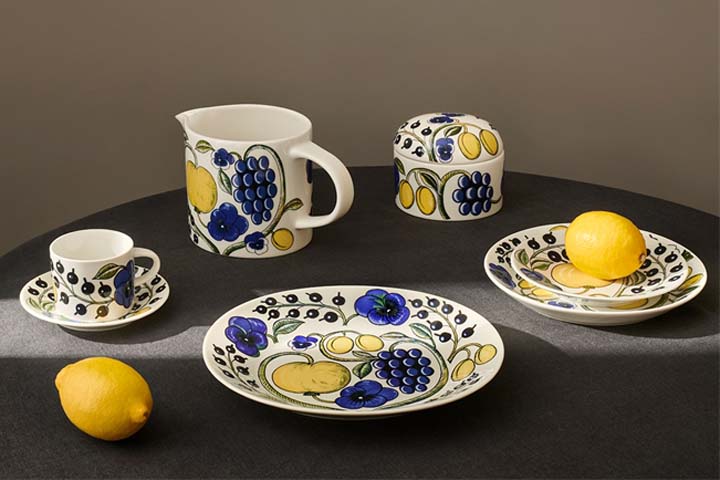 ARABIA（アラビア）｜ パラティッシ ティーカップ&ソーサー ブラック